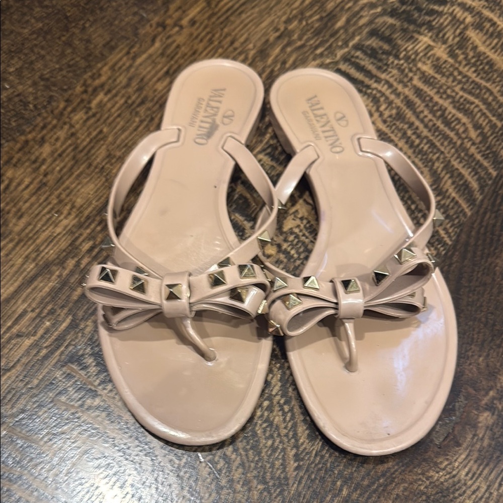 Valentino Garavani Nude Sandals with Studded Bow
